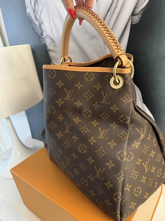 Louis Vuitton Borse da donna: Louis Vuitton Artsy Tasche Monogram – Usato da Männedorf venduto da Jessiey