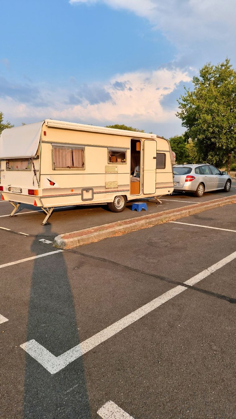 Bürstner Véhicules de camping: Vollausgestatteter Bürstner Wohnwagen Klassiker – D'occasion à Aarau par Saskia.94