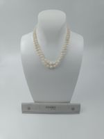 WEISSES OPAL COLLIER MIT BERGKRISTALLEN