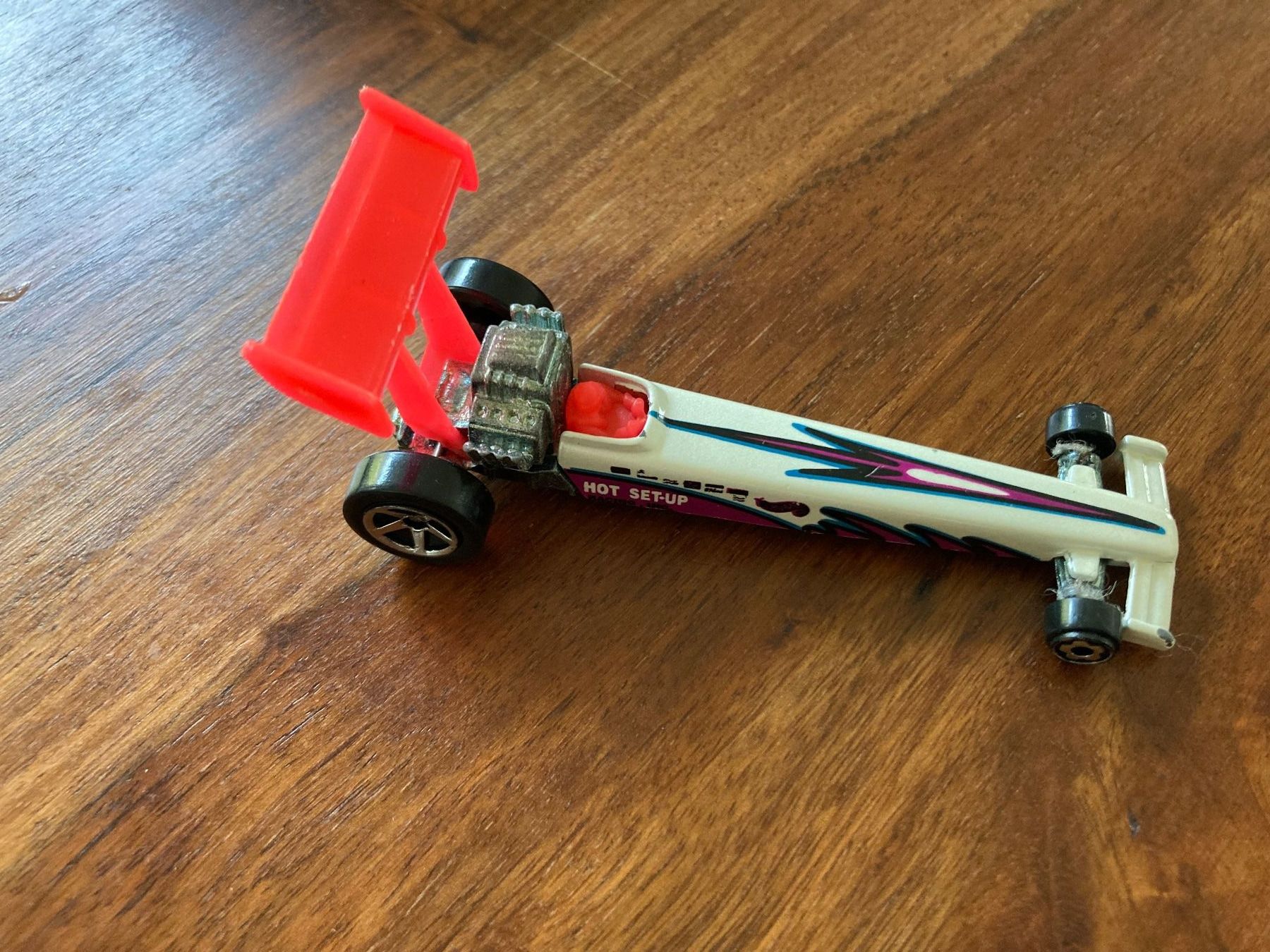 Hot Wheels Giocattoli: Spielzeug Rennauto – Usato da Zwillikon venduto da Eni88