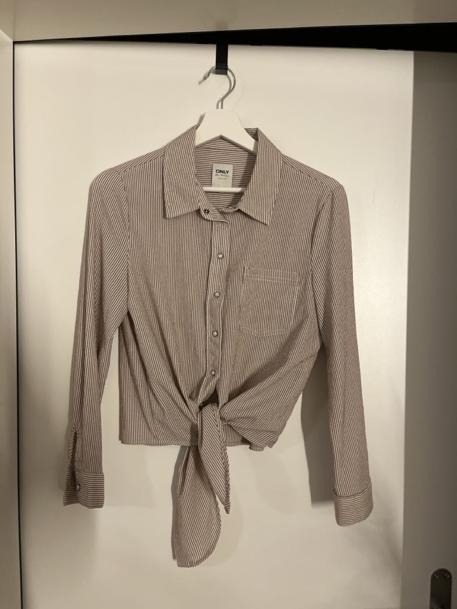 Only Blusen: ONLY Bluse gestreift Grösse S – Neu (gemäss Beschreibung) aus Chur von flu_68vj