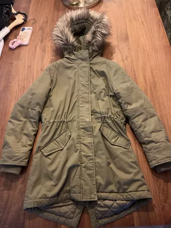 Parka Wintermantel oliv mit Kapuze gebraucht