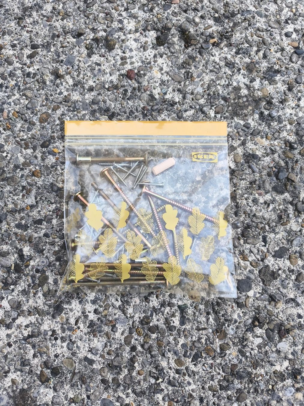 Letti: Halbhochbett weiss mit Maserung – Usato da Bettwiesen venduto da brisan 5