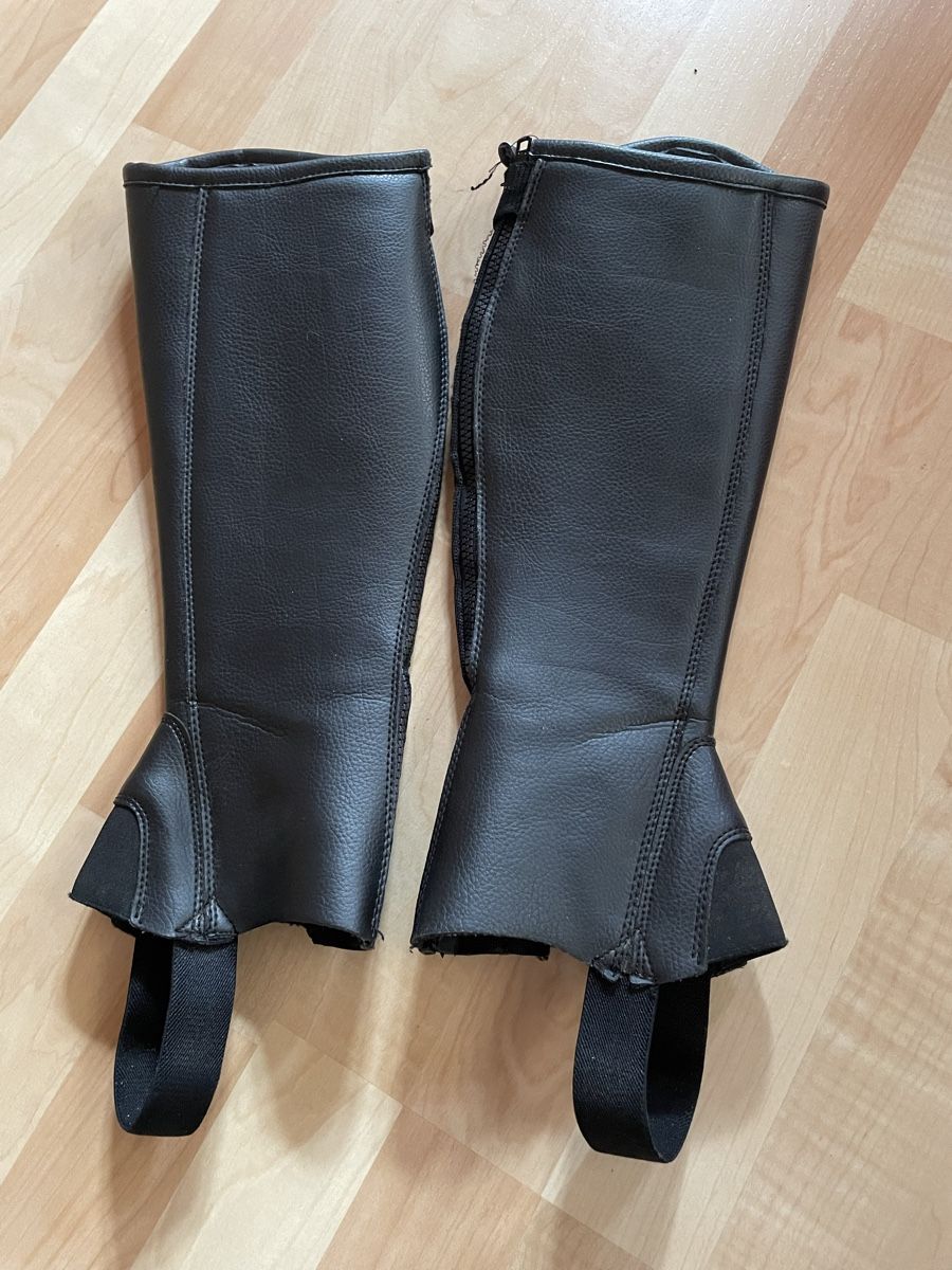 Gamaschen & Bandagen: Reitchaps / Mini Chaps – Gebraucht aus Kölliken von  1