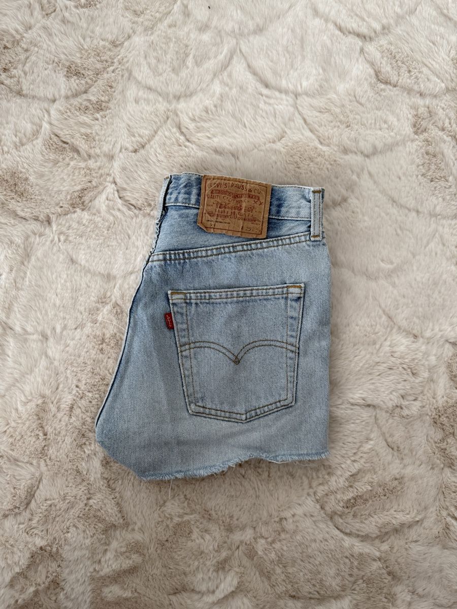 Levi's Jeans: Shorts LEVIS – Usato da Dietikon venduto da tsela77 4