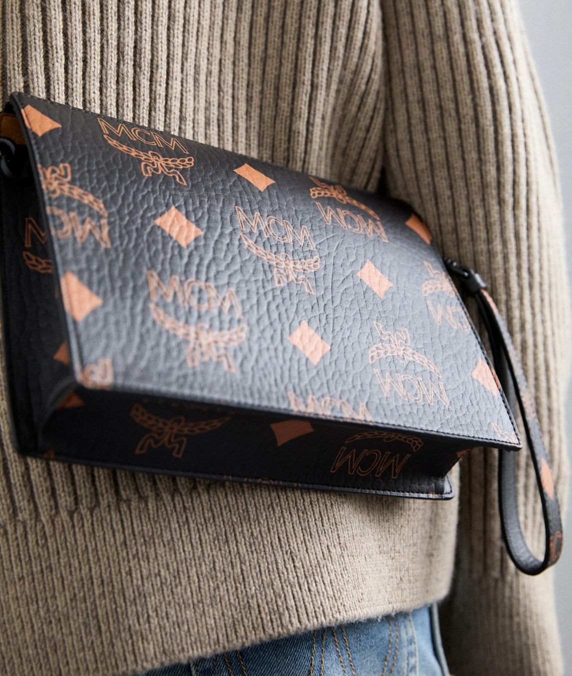 Mcm Taschen: MCM AREN POUCH SMALL - UMHÄNGETASCHE - BLACK – Neu und originalverpackt aus Oberaach von Dandy2021 4