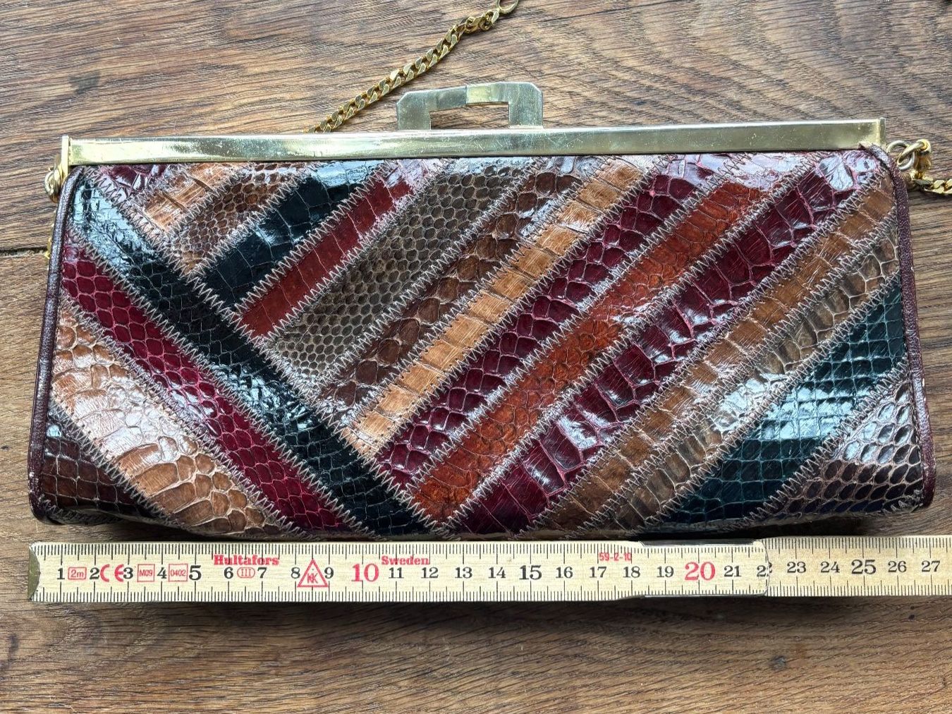 Borse da donna: Vintage Leder Patchwork Handtasche mit goldfarbener Kette – Usato da Horgen venduto da uge_pd5p 5