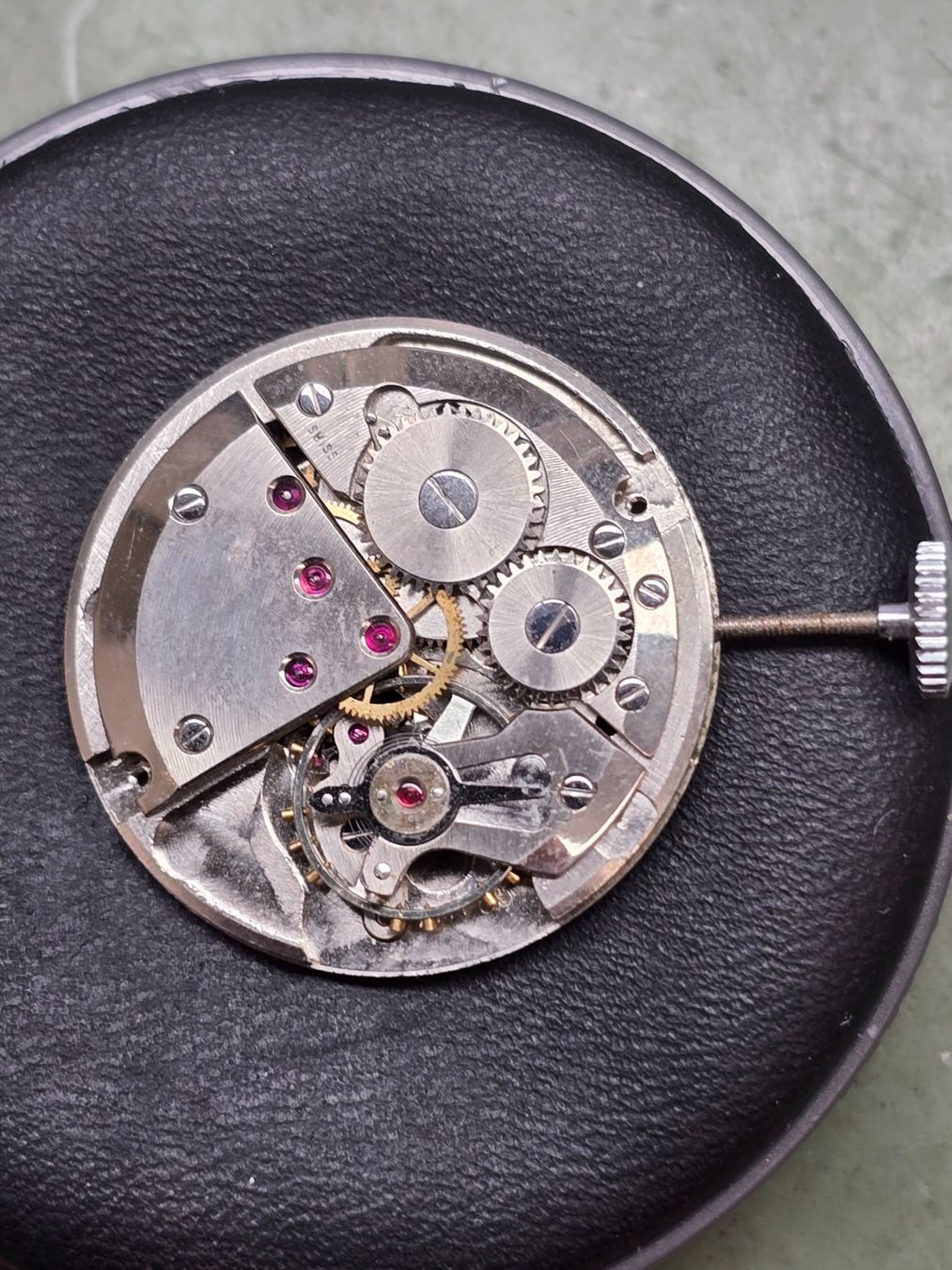 Eta Montres: Mouvement ETA 2390 – Défectueux à Tramelan par Nirdan