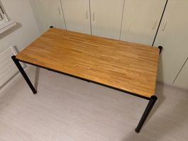 Tisch – 160 × 78 × 75 cm