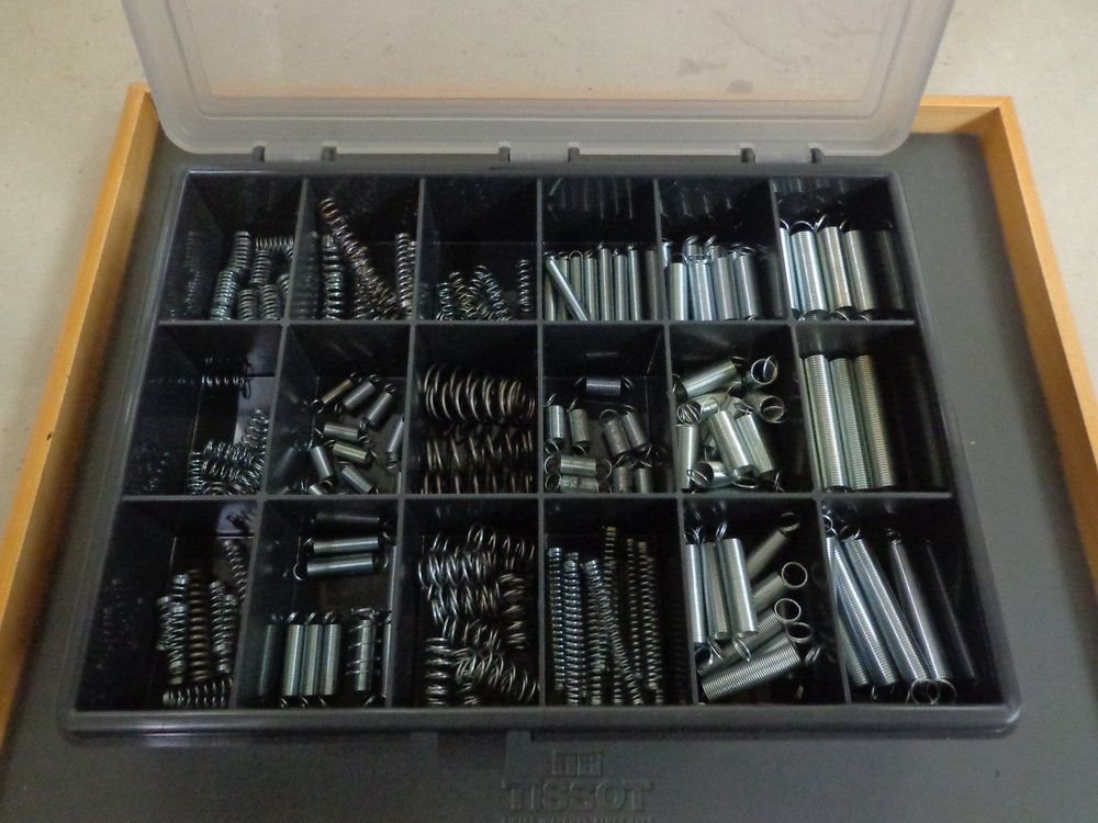 UGLYAF 100 Stück Druckfedern Aus Stahl - 0.4mm Drahtdurchmesser × 4.5mm × 18mm | Für Industrie & Heimwerker