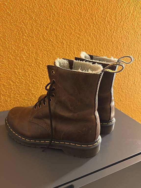 Dr. Martens Scarpe da donna: Dr. Martens Winterschuhe Serena 39 – Usato da Sursee venduto da leni.leni 1