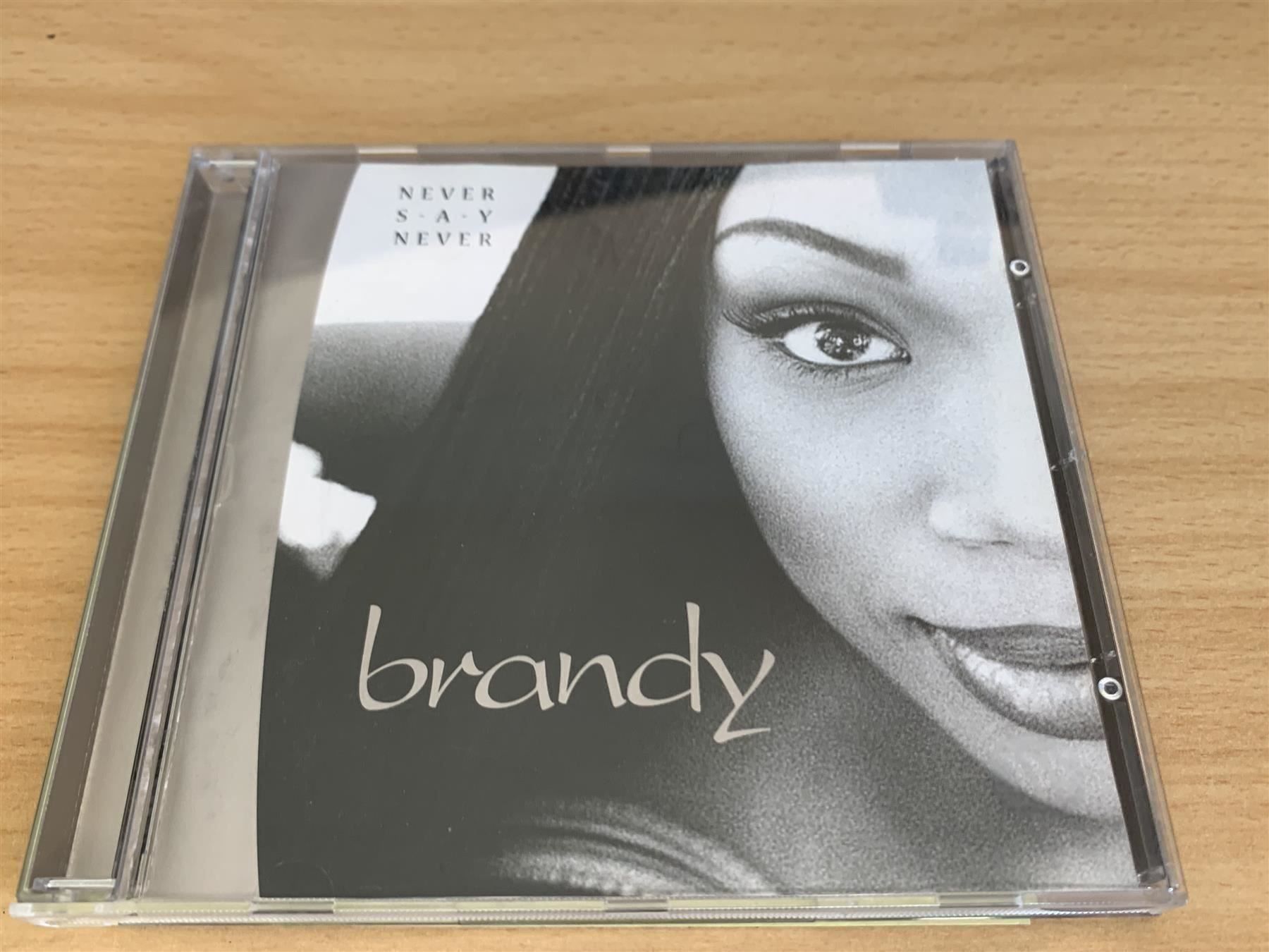 CD: Brandy – Never Say Never – Usato da Rikon im Tösstal venduto da Alpenmutz