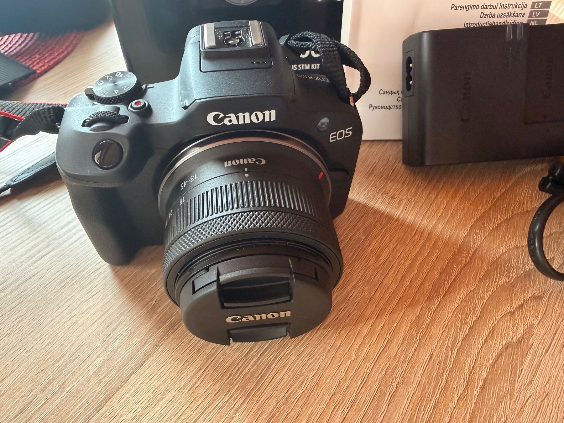 Canon Fotocamera: Canon EOS R100 – Nuovo (secondo la descrizione) da Hasliberg Hohfluh venduto da lepiccolevirtu 1