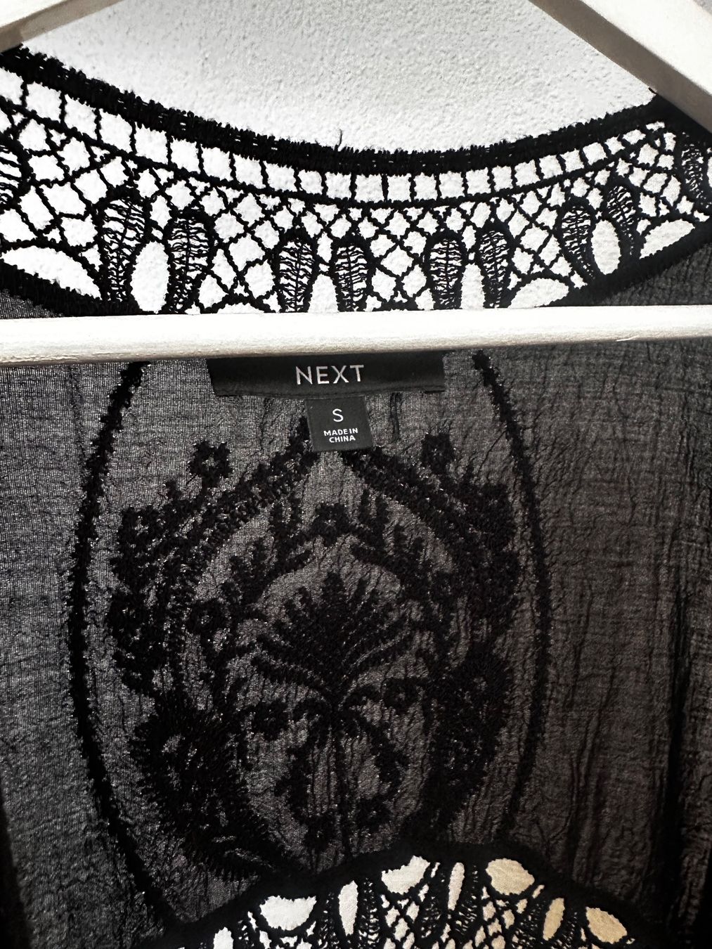 Internationale Kunst: SCHWARZE SPITZEN-KIMONO-JACKE – Neu (gemäss Beschreibung) aus Haldenstein von enie123 2