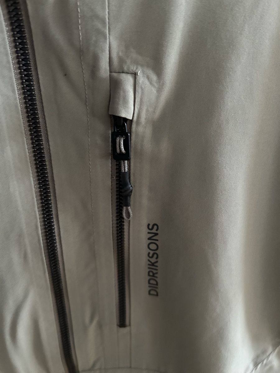Didriksons Giacche: Didriksons Regenjacke grün/grau S – Usato da Büttenhardt venduto da dmartinez 4