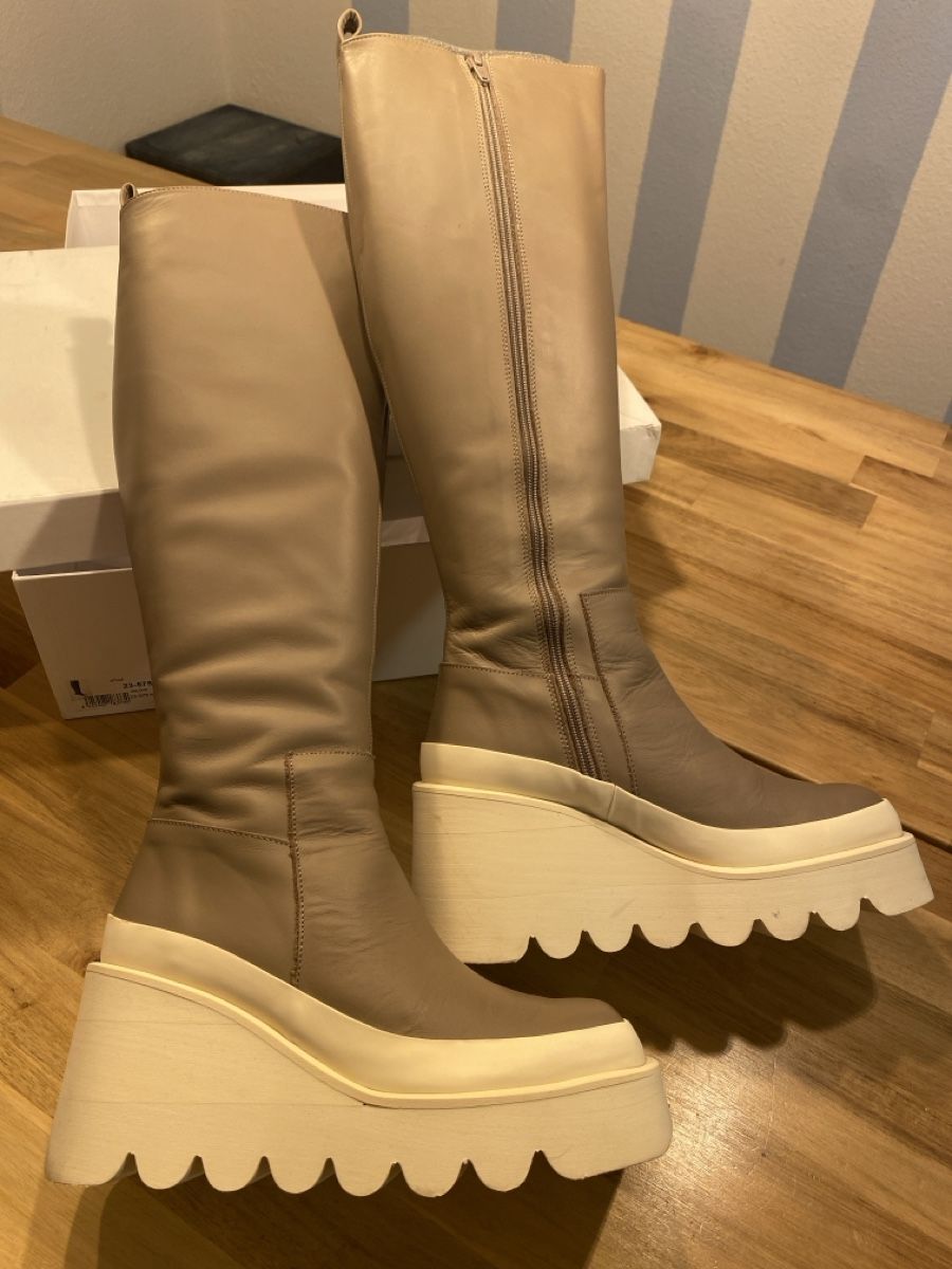 Scarpe da donna: Stiefel Equitare – Usato da Schwyz venduto da rat-race 1