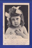 ENFANT - Portrait de jeune fille