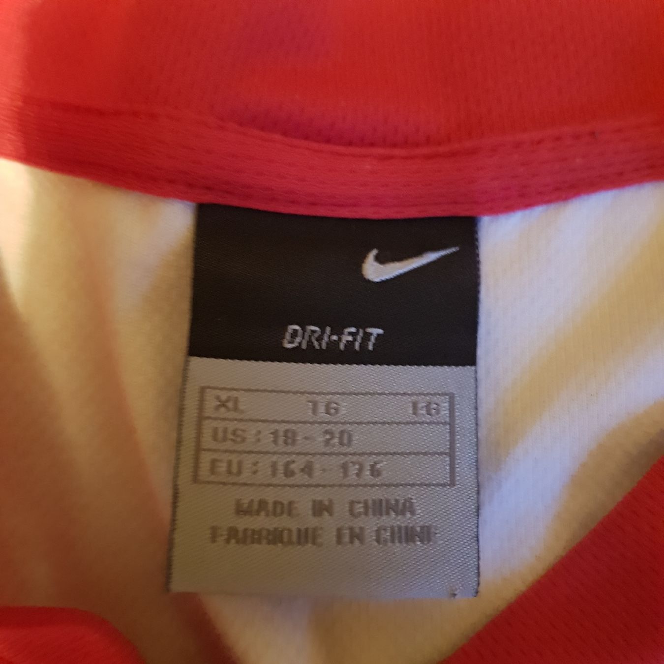 Nike Canottiere & Pantaloni: t shirt Nike – Usato da Cernier venduto da HANDRES07 2