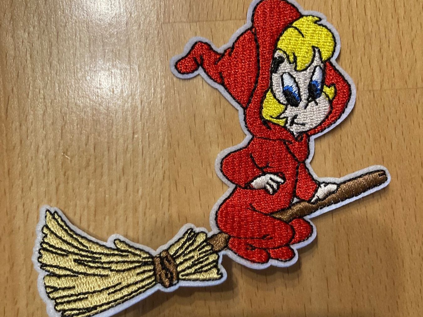 Toppe: Cartoon Patch Sticker Aufnäher 3 – Nuovo (secondo la descrizione) da Horn venduto da abutre72
