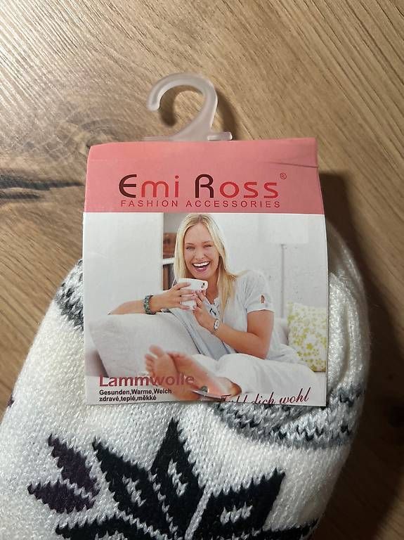 Socken: Haussocken Damen Lammwolle neu – Neu und originalverpackt aus Rapperswil SG von zani_st 1