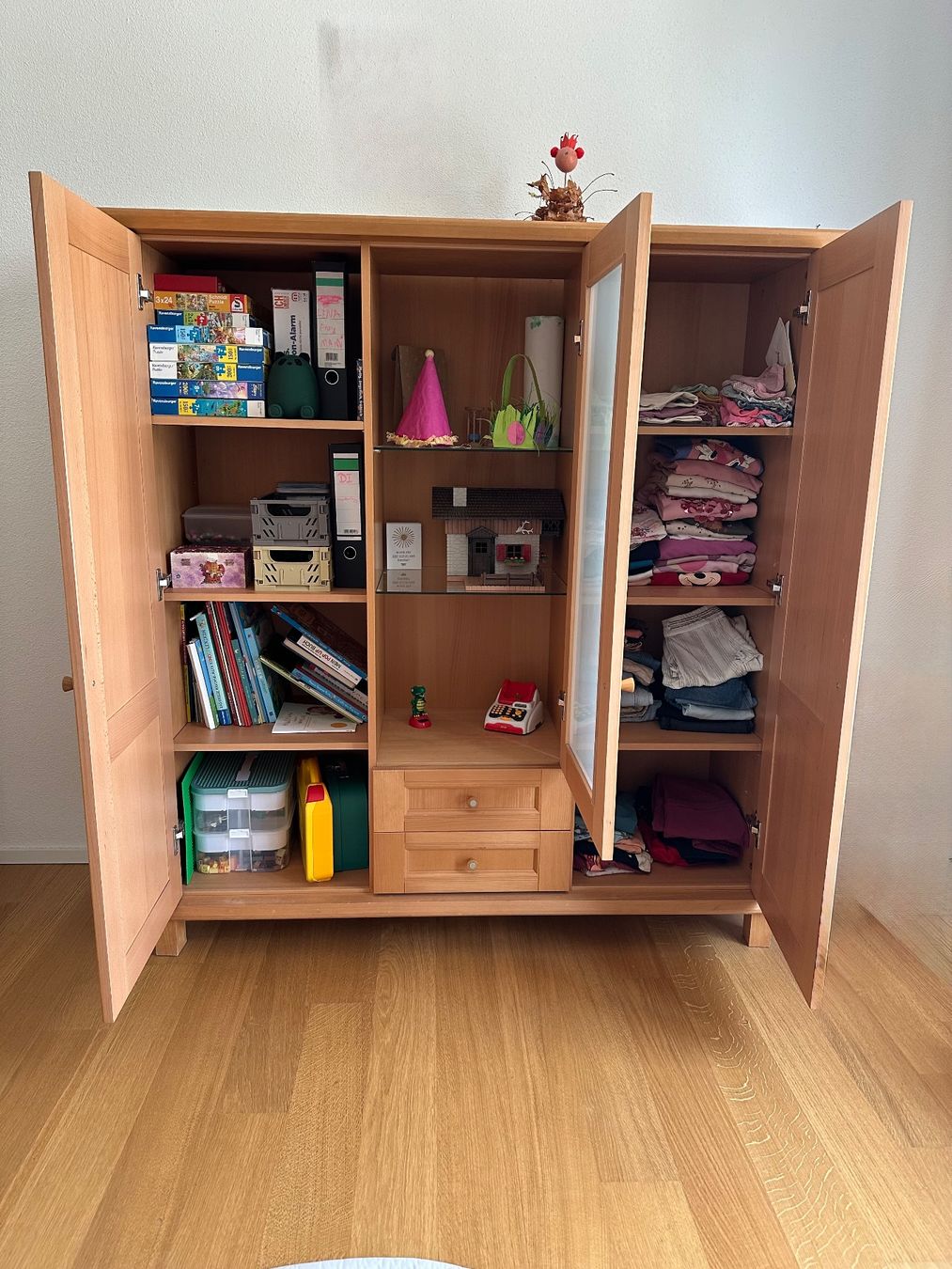Schränke: Wohnzimmerschrank - Buche teilmassive – Gebraucht aus Steinhausen von chr_2wsv 1