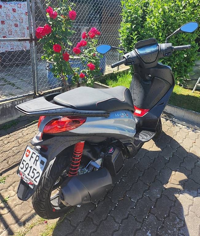 Scooter: Scooter Medley 125 – Usato da Estavayer le Lac venduto da ver_8lc8 1