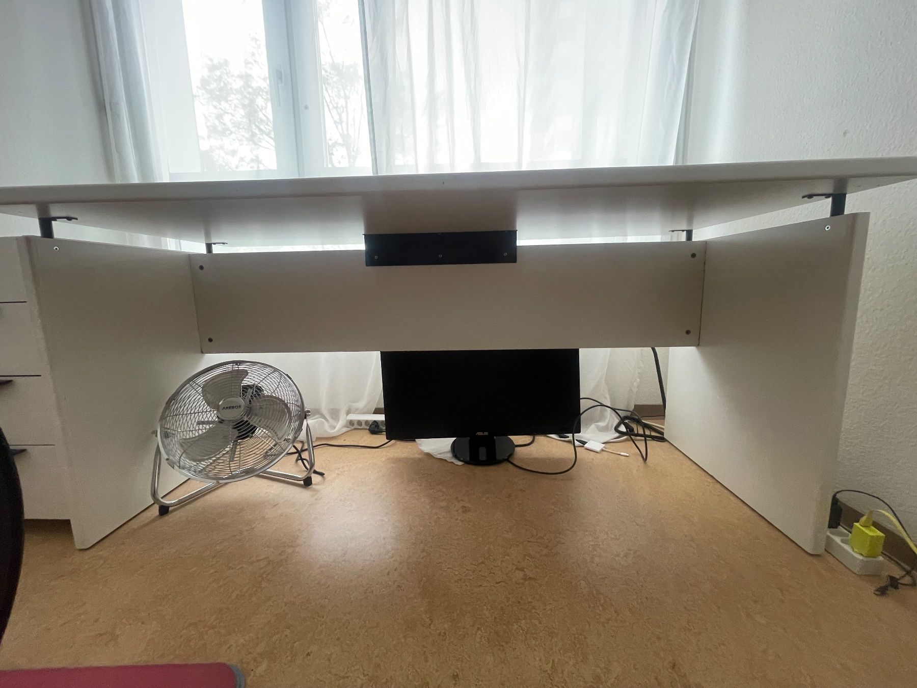 Bureaux: Bürotisch inkl. Korpus – D'occasion à Wettingen par Sloettler 3