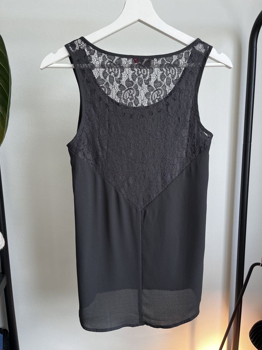 Only Tops: Top mit spitzen Rücken – Gebraucht aus Zürich von a.b.2025 1