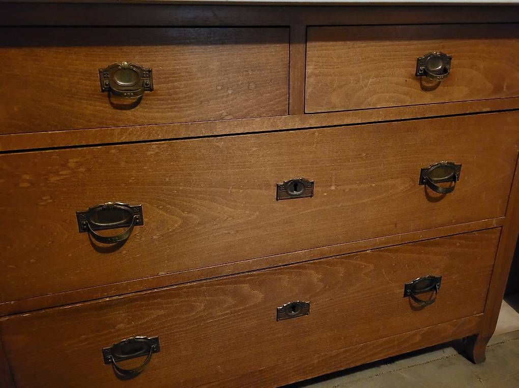 Cassettiere: Kommode aus Holz mit 4 Schubladen und Marmorplatte – Usato da Kallnach venduto da _blub_ 1