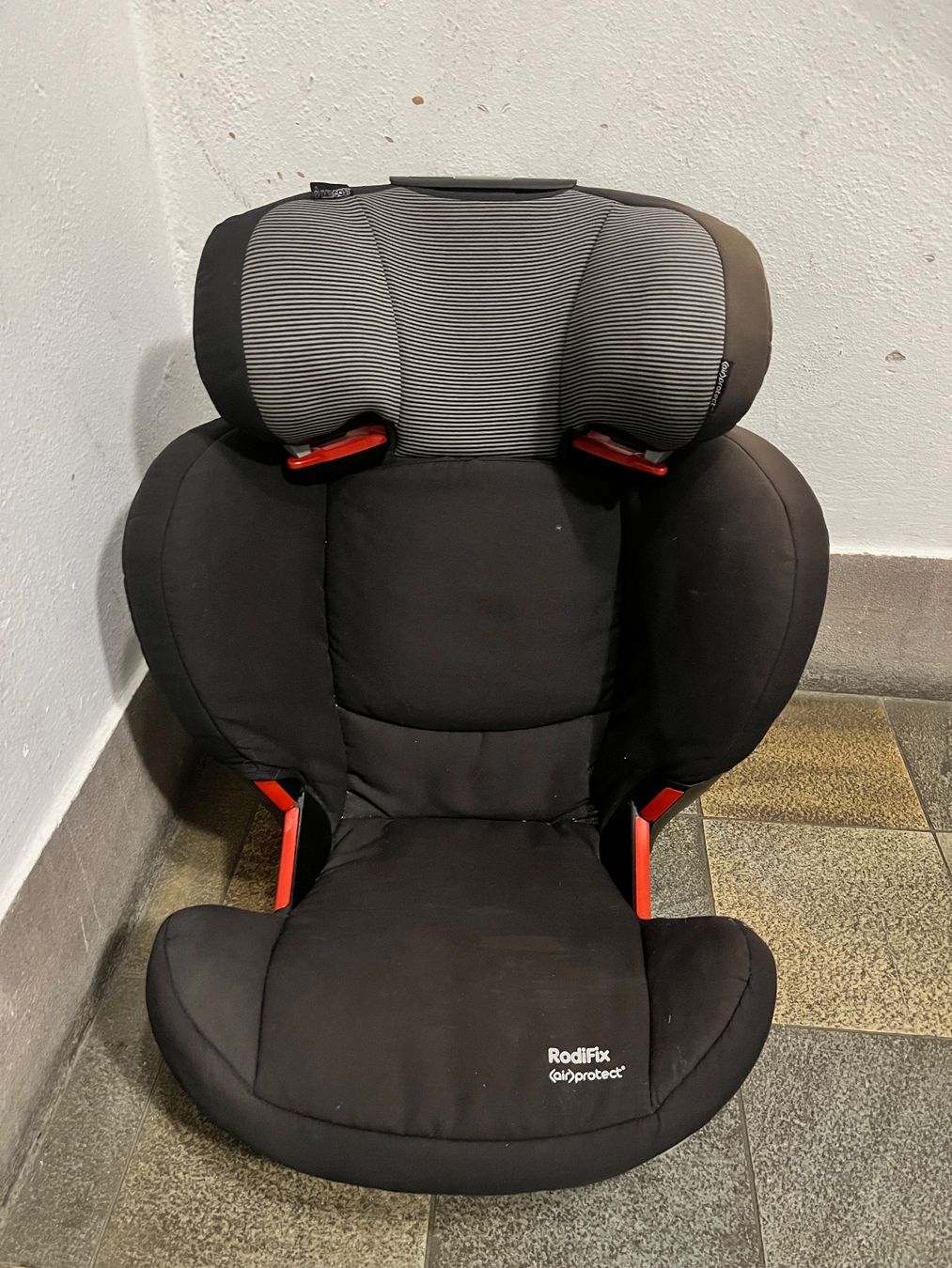 Seggiolini per auto: Maxi-Cosi – Usato da Zürich venduto da Lumbreras 1