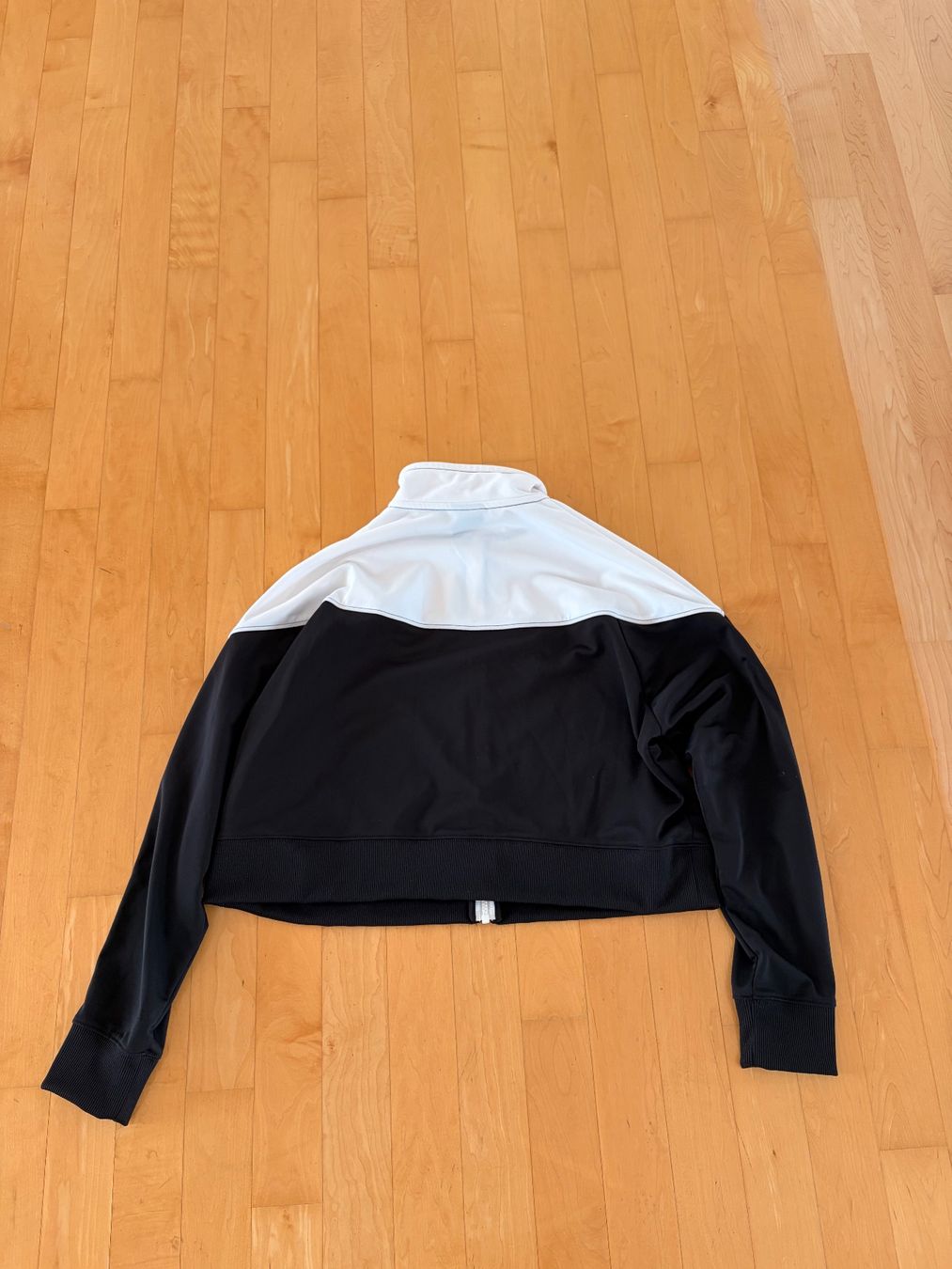 Nike Jacken: Nike Jacke – Gebraucht aus Urdorf von roses202 1