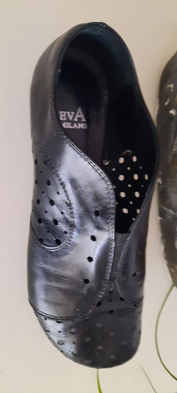 Scarpe da donna: EVA MILANO  Damenschuh Leder Grösse 39 – Usato da Turbenthal venduto da tirare 5