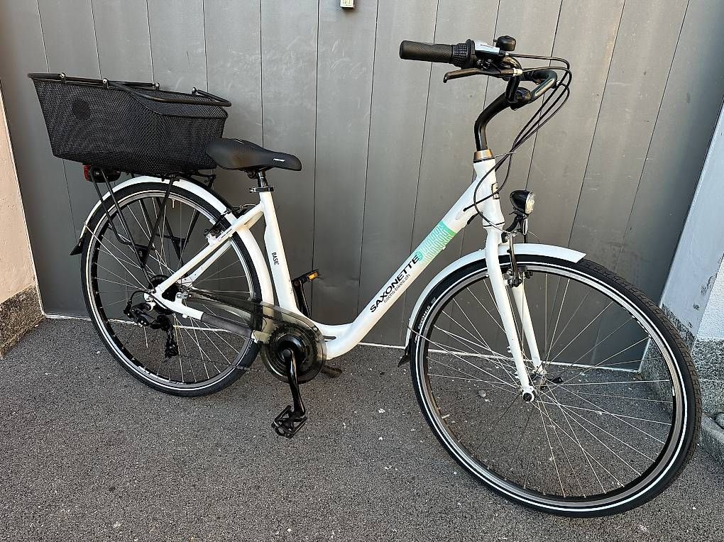 Biciclette: Bicicletta da donna Saxonette 28 bianca  – Usato da Quartino venduto da DiloUsato