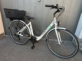Bicicletta da donna Saxonette 28 bianca 