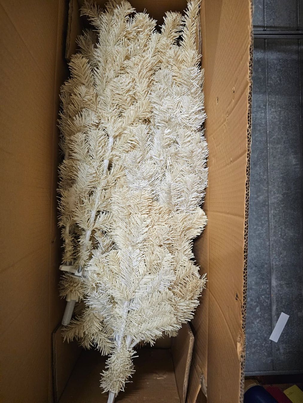 Tutte le decorazioni: Tannenbaum Plastik Weiss – Usato da Balsthal venduto da ale_gl9y