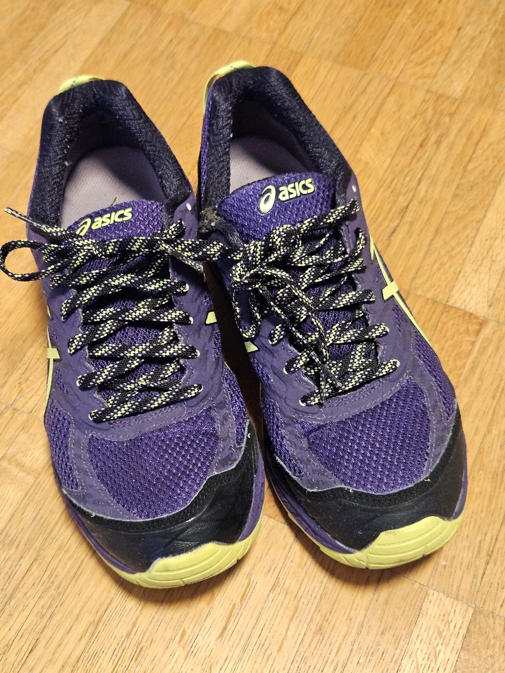 Asics Scarpe da uomo: Asics Crosstrail Schuhe – Usato da Lenzburg venduto da lau_nn7p
