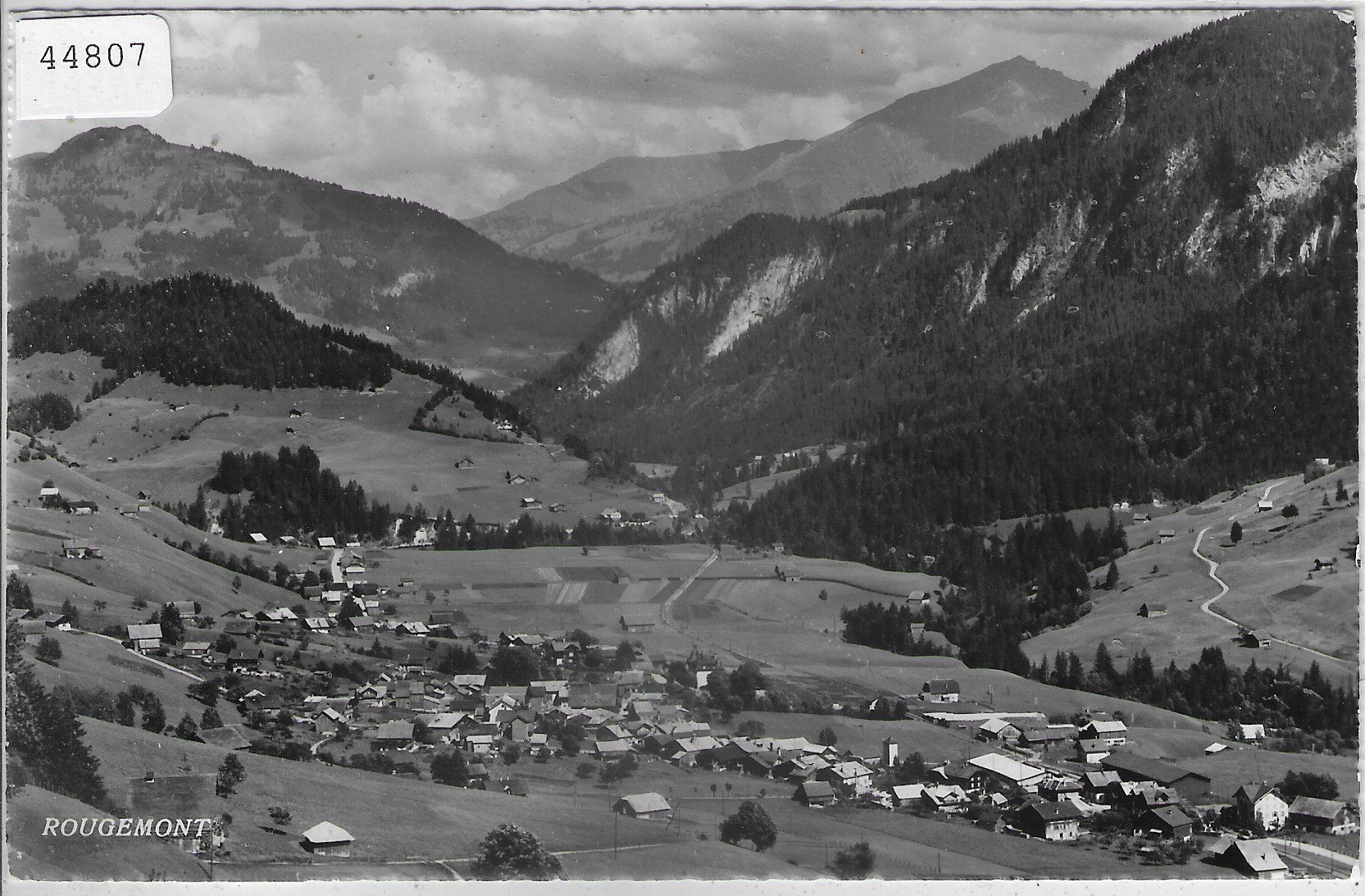 Cartoline postali: Rougemont - Vue generale – Usato da Ettingen venduto da Kartenplanet