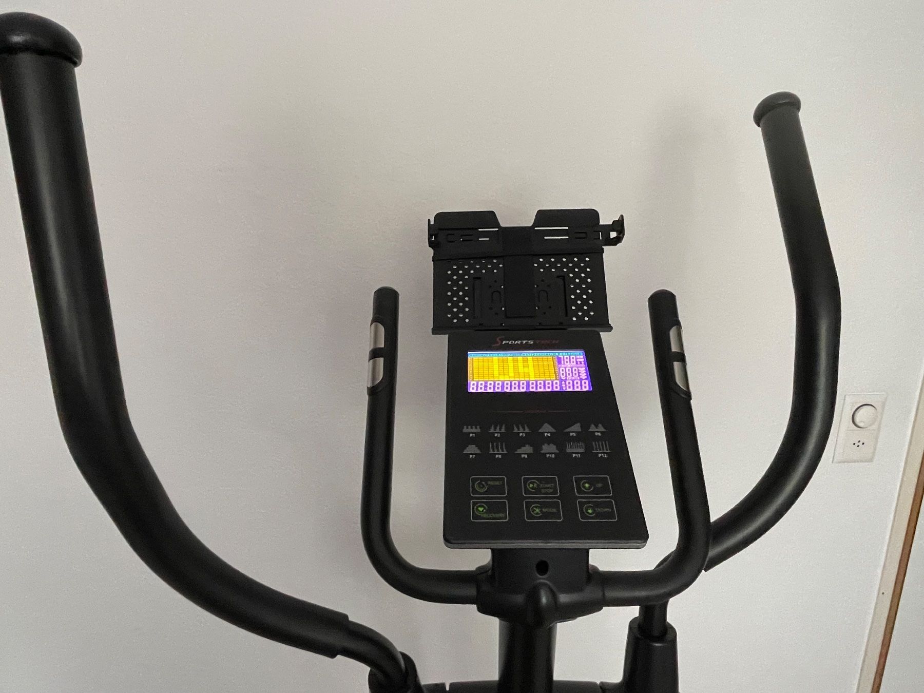 Hometrainer: Crosstrainer Sports Tech (Modell CX2) – Usato da Steinhausen venduto da noldii 3