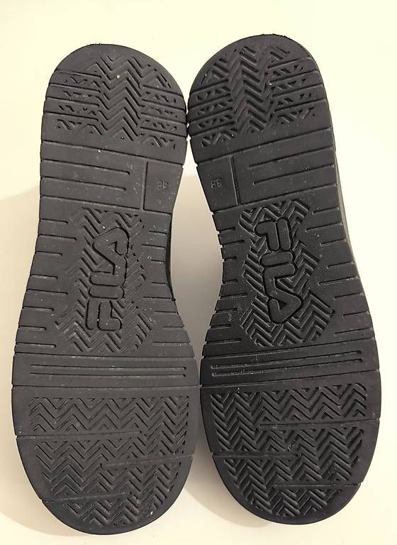 Scarpe da uomo: FILA Sneaker Triple Black | Grösse EU 38 – Usato da Pully venduto da vir_58dk 3