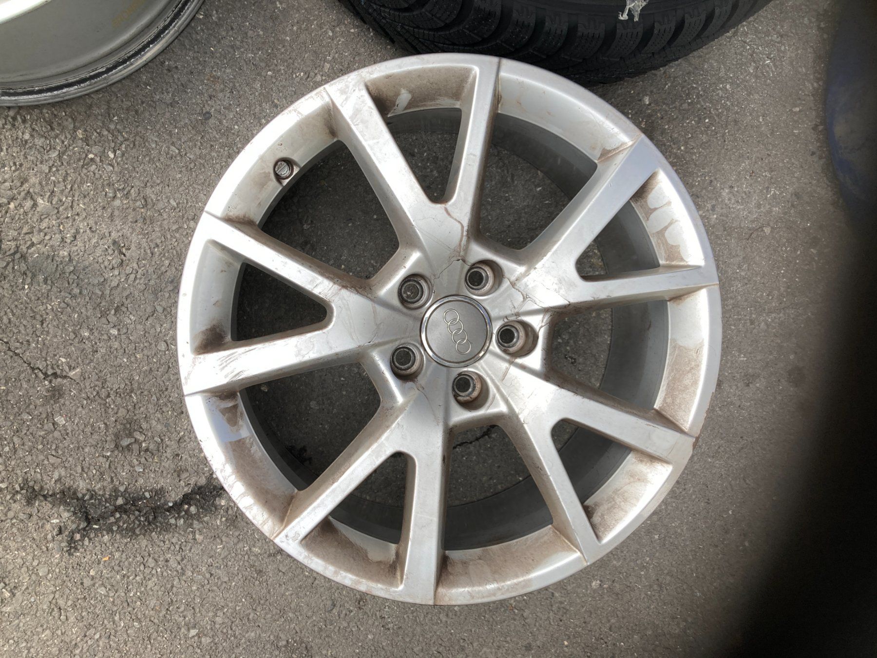 Audi Felgen: Audi A6 Alufelgen 460071498 – Gebraucht aus Cham von WB2223 4