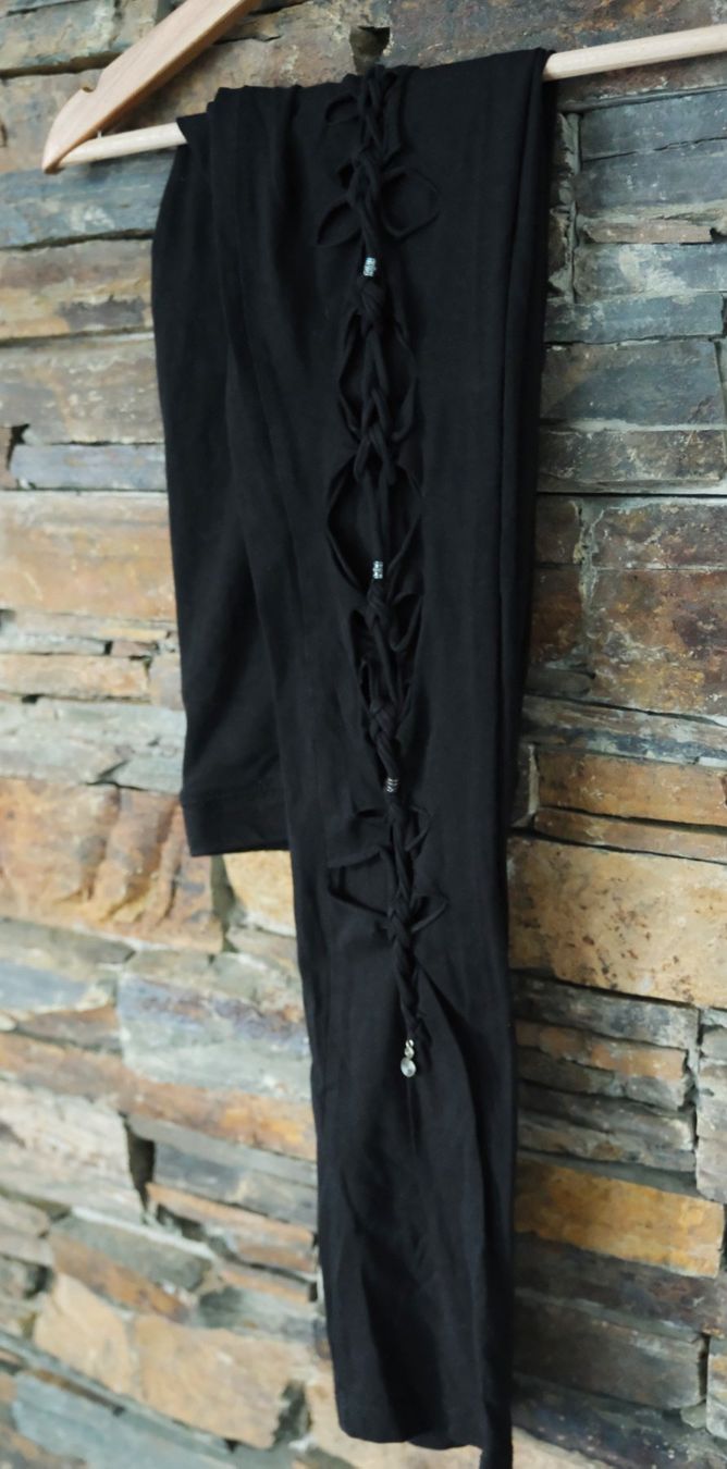 Leggings: Leggins Cut Out mit Perlen Gr. M Damen – Usato da Winkel venduto da man_2qfr 1