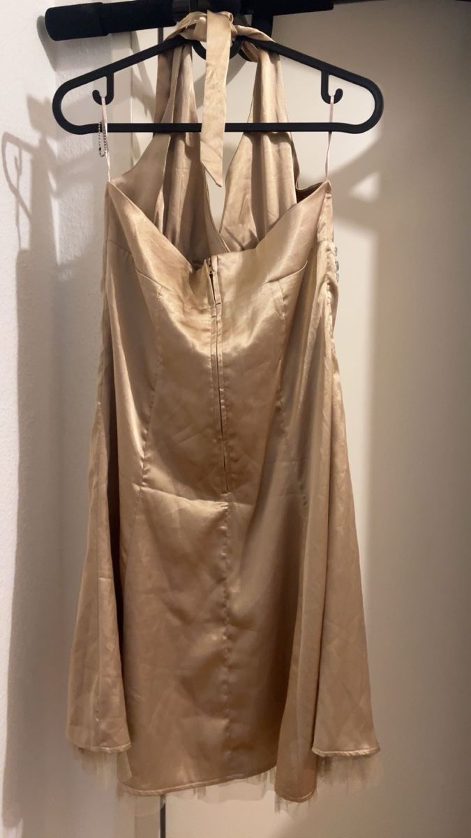 Robes: Goldenes Kleid – Neuf (Voir description) à Zürich par sha_207 1
