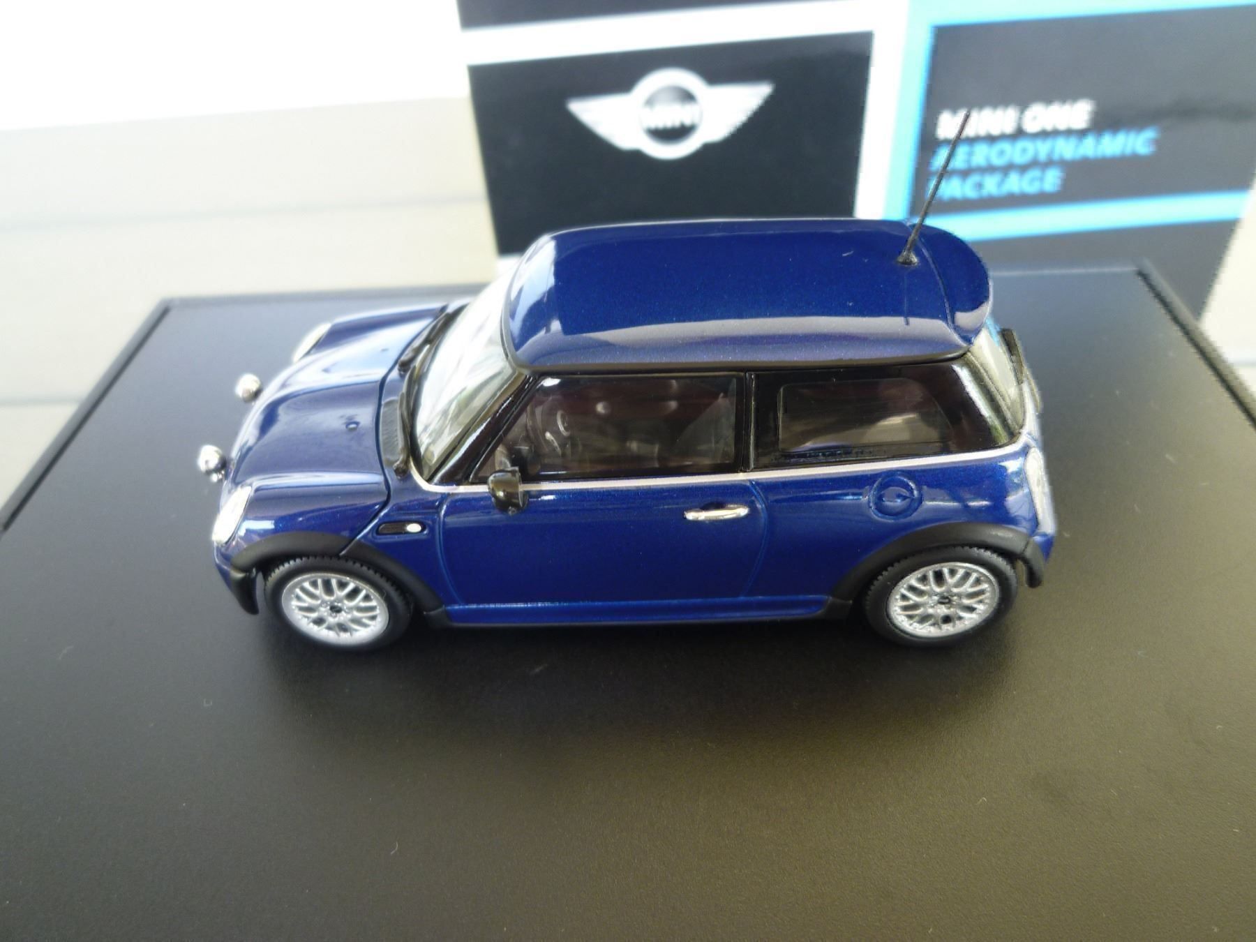 Minichamps Modellini d'auto: Mini One Aerodynamic Package – Nuovo e nell'imballaggio originale da Flawil venduto da Imperiosud 4