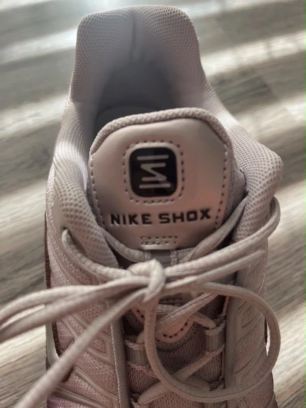 Nike Herrenschuhe: Nike Shox – Neu (gemäss Beschreibung) aus Hägendorf von gab_qml2