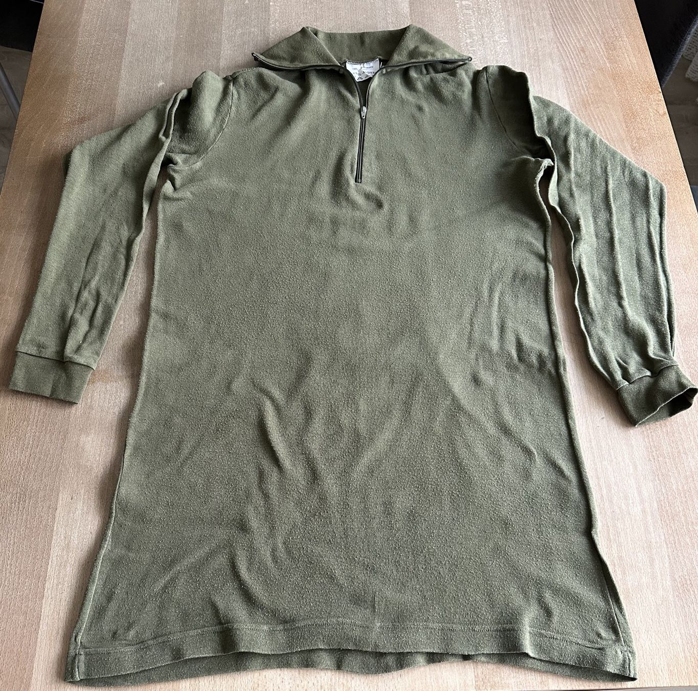 Schweizer Armee T-shirt: Gnägi Militär-Leibchen Original – Usato da Hergiswil NW venduto da hpb_9bvx 3