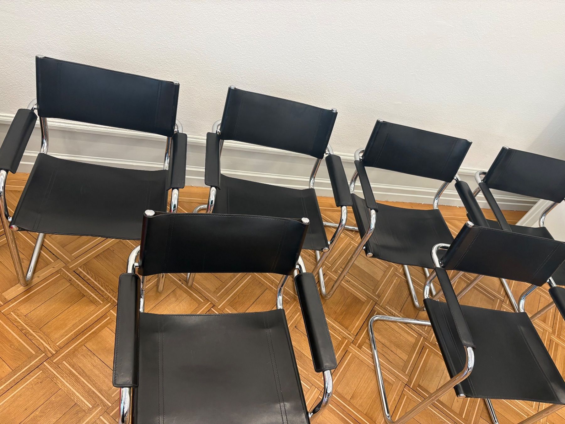Stühle: 6 Freischwinger-Stühle aus Leder und Chrom – Gebraucht aus Zürich von BGPZH 2