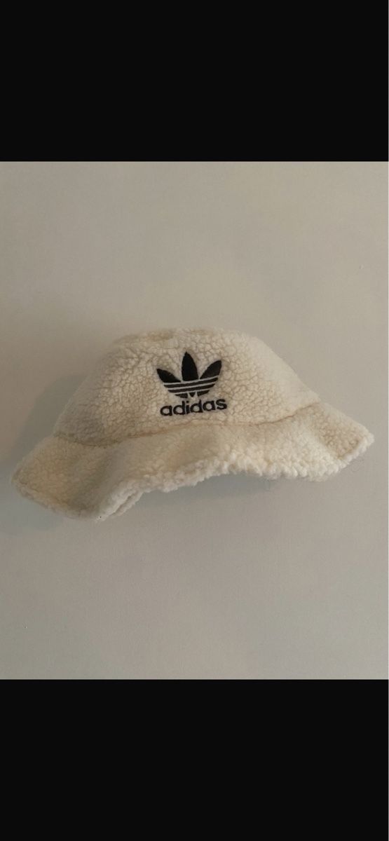 Adidas Copricapi, berretti & cappellini: Adidas Fischerhut – Nuovo (secondo la descrizione) da Einsiedeln venduto da sandramon