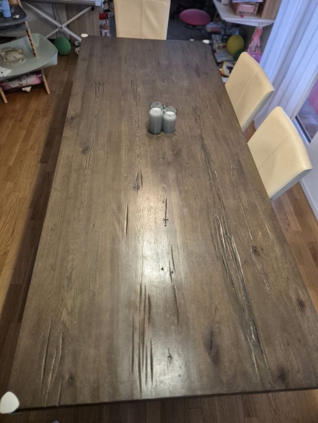 Pfister Tables: MASSIVER rustikaler Holztisch (Dunkle Eiche & Stahlgestell) – D'occasion à Opfikon par GlubSki 4