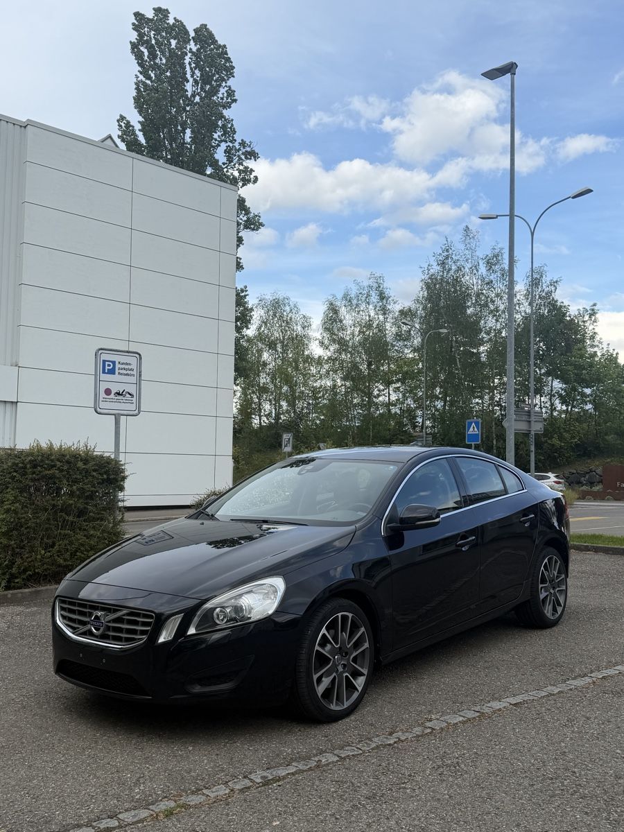 Volvo Automobili: Volvo S60 D4 – Usato da Uzwil venduto da Dalibor_k 5