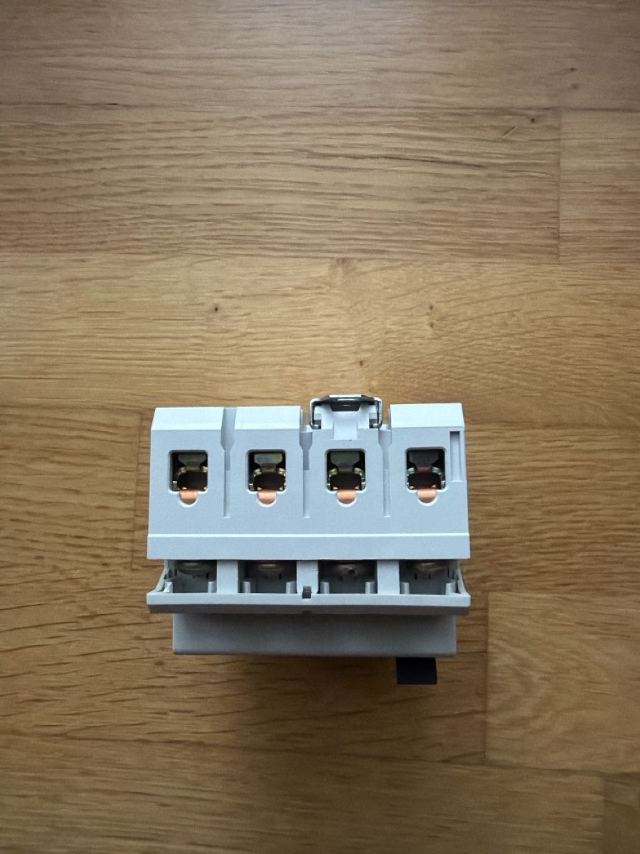 Hager Elektronikbauteile: FI Schutzschalter Hager 25A/30mA – Gebraucht aus Innertkirchen von Rockshox5 2